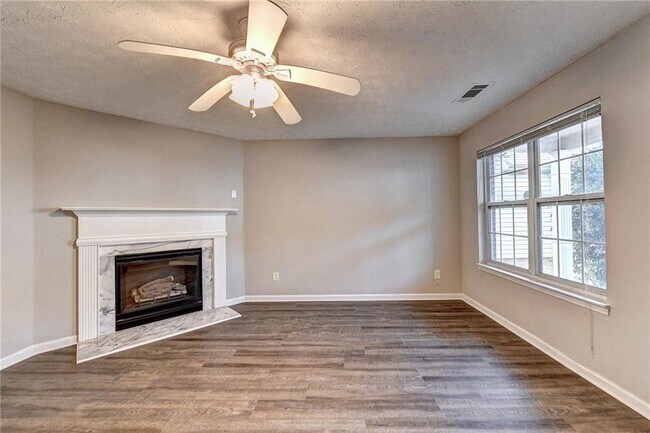 Building Photo - 960 Melrose Park Pl NW