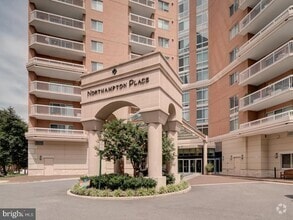 Building Photo - 3101 N Hampton Dr