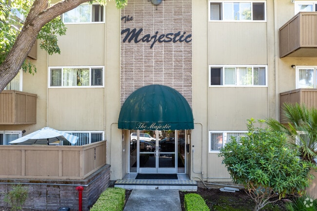 Entrance - The Majestic