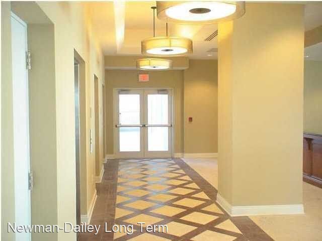 Foto del edificio - 17281 Front Beach Rd