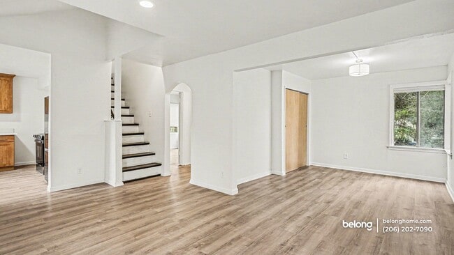 Foto del edificio - 16702 Linden Ave N