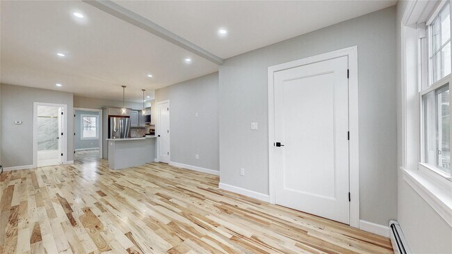 Foto del edificio - 65-04 80th St