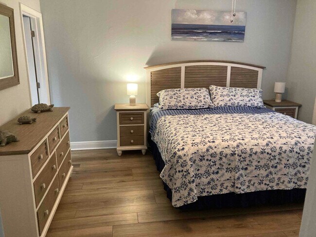 Foto del edificio - 1933 Courtyard Way