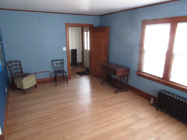 Building Photo - 218 N 3rd St