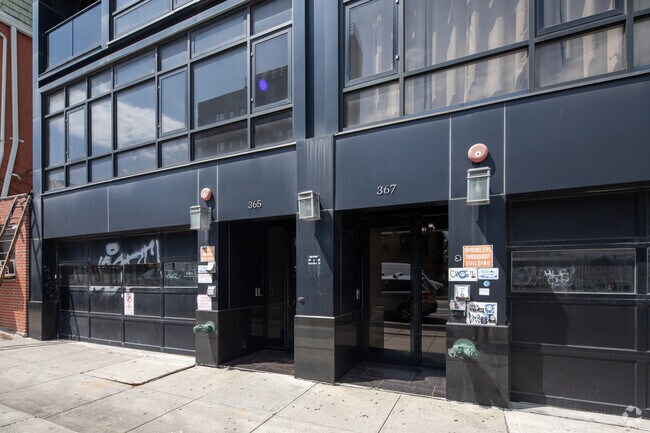 Entrance - 365-367 Union Ave