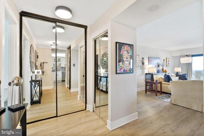 Foto del edificio - 309 Yoakum Pkwy
