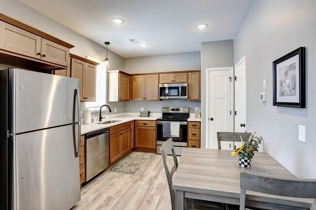 Photo - New 3Br, 2.5 Bath @ Willow Cascades! Townhome
