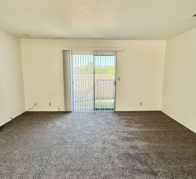 Foto del edificio - 200 Northwoods Ave