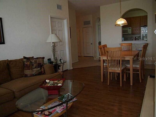 Foto del edificio - 6084 Stevenson Dr