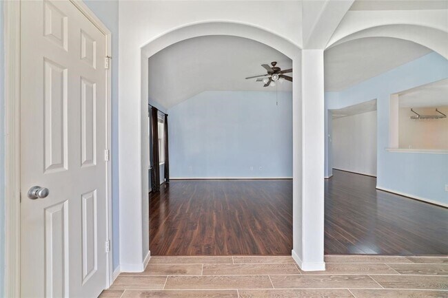 Foto del edificio - 13618 Trailmeadow Ct