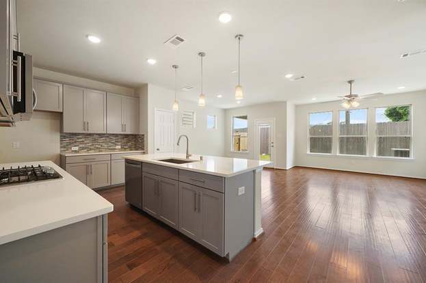 Foto del edificio - 8647 Cedardale Park Dr