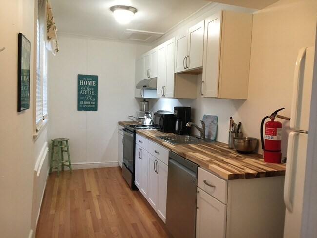 Kitchen - 3313 NY-343