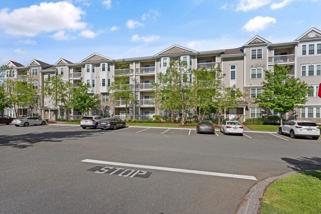 Building Photo - 9 Abigail Way