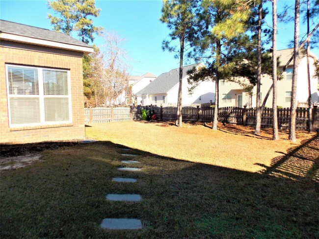 Building Photo - 1185 Ashland Dr