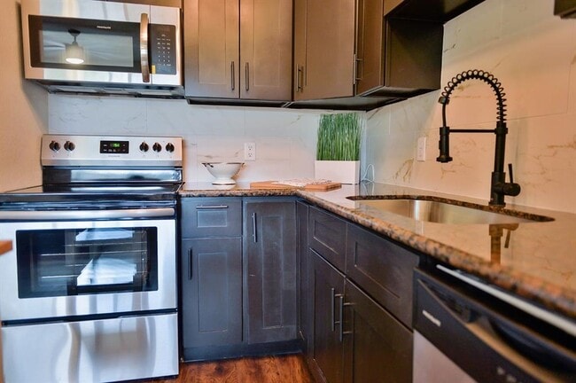 Foto del edificio - 2301 Commonwealth St