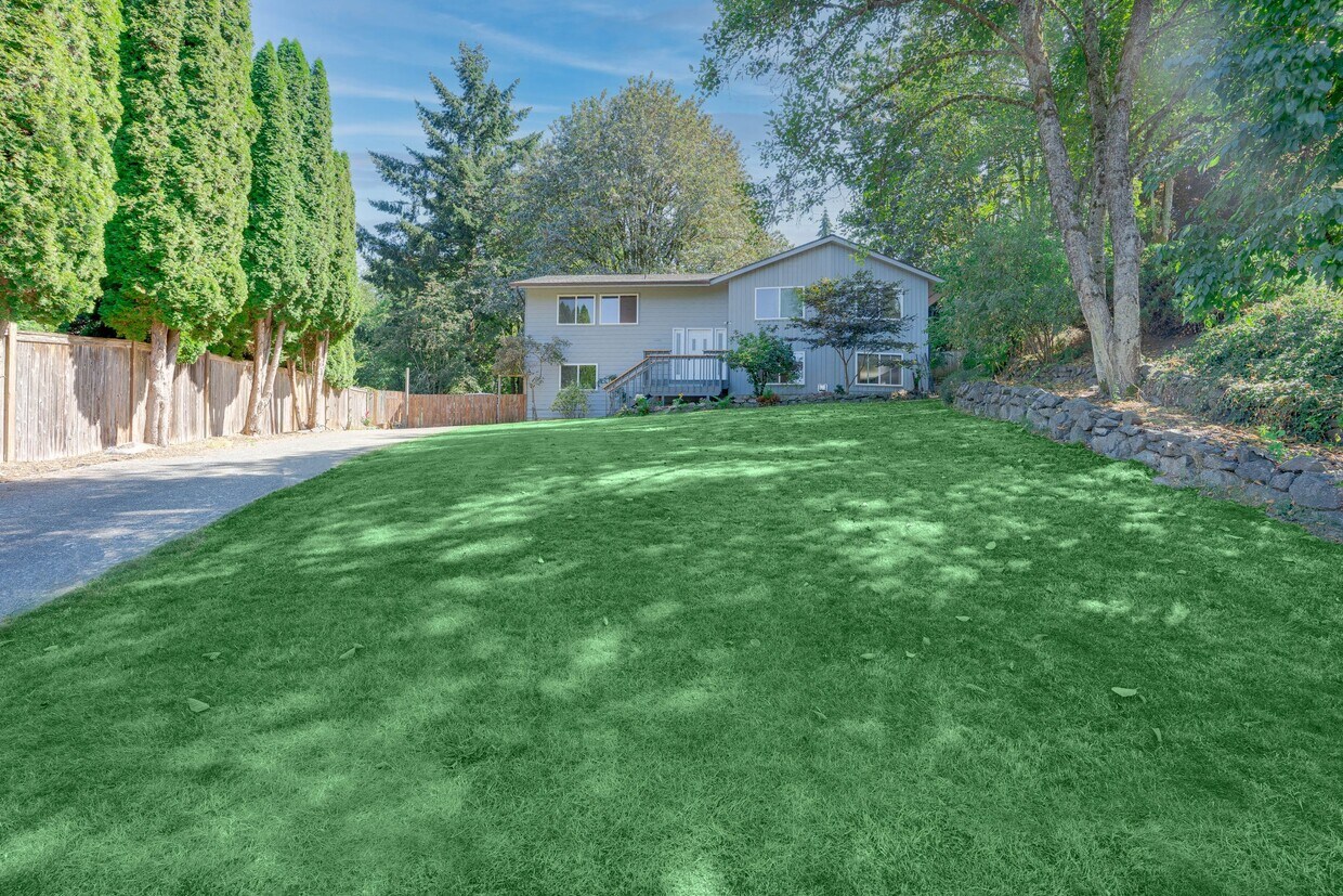 Foto principal - 24395 33rd CT W Brier, WA 98036 $3,500 Per...