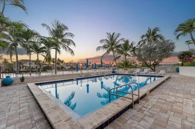 Foto del edificio - 1222 Hillsboro Mile