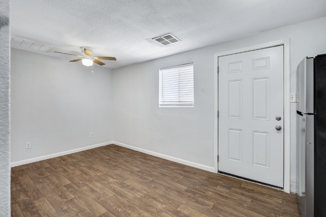 Foto del edificio - 2238 E Taylor St