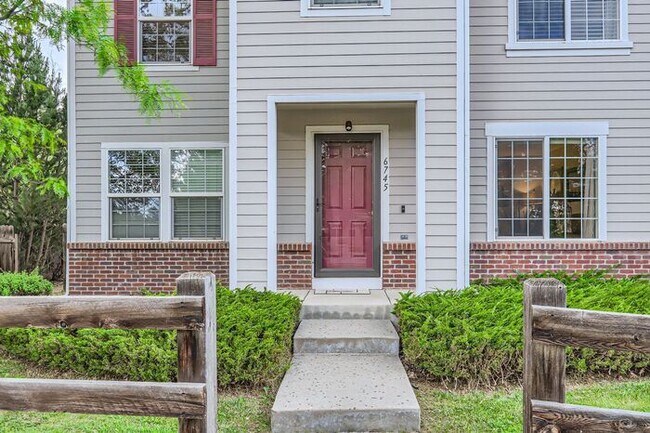 Building Photo - Updated 4-Bedroom with Serene Outdoor Spac...