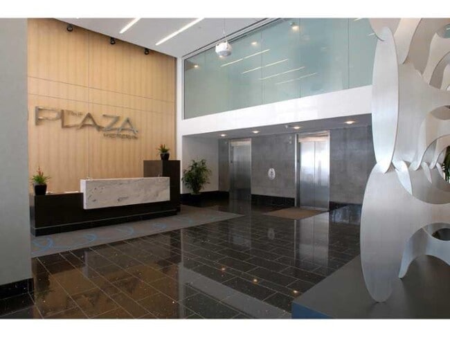 Foto del edificio - 950 W Peachtree St NW