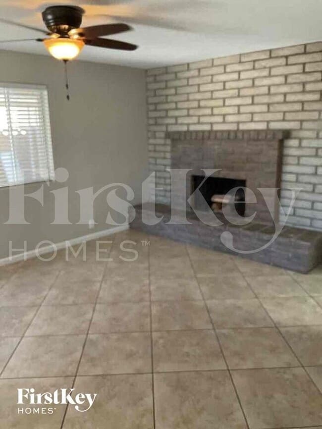 Building Photo - 3839 W Lupine Ave