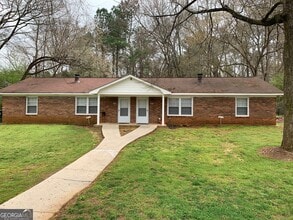 Building Photo - 600 Freeman Dr