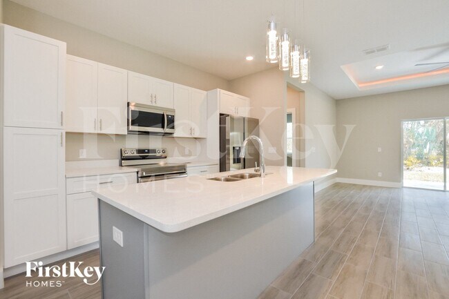 Foto del edificio - 1521 Eloise Ct