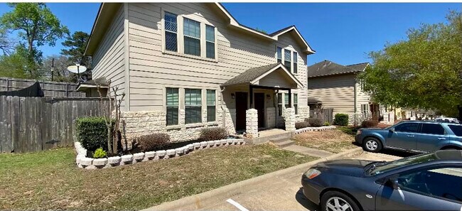 Building Photo - 119 Bolero Way