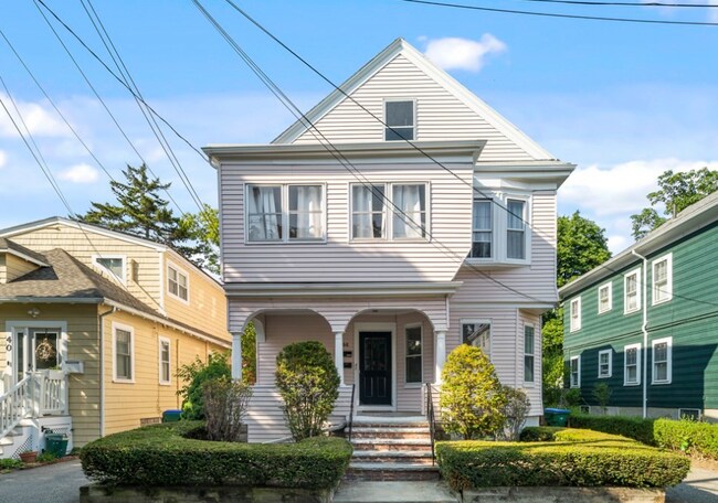 Foto del edificio - 44 Greenleaf Ave