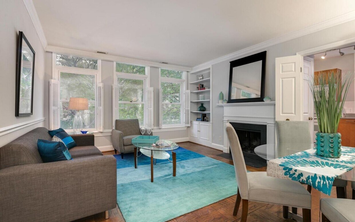 Foto principal - Spacious and sunlit condo located in the h...