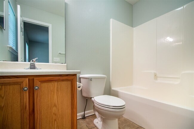Foto del edificio - 2738 W Tharpe St
