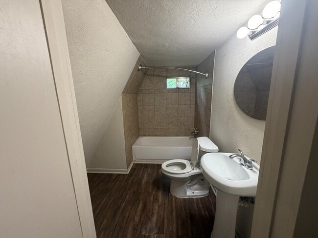 Building Photo - 8317 Redonda St