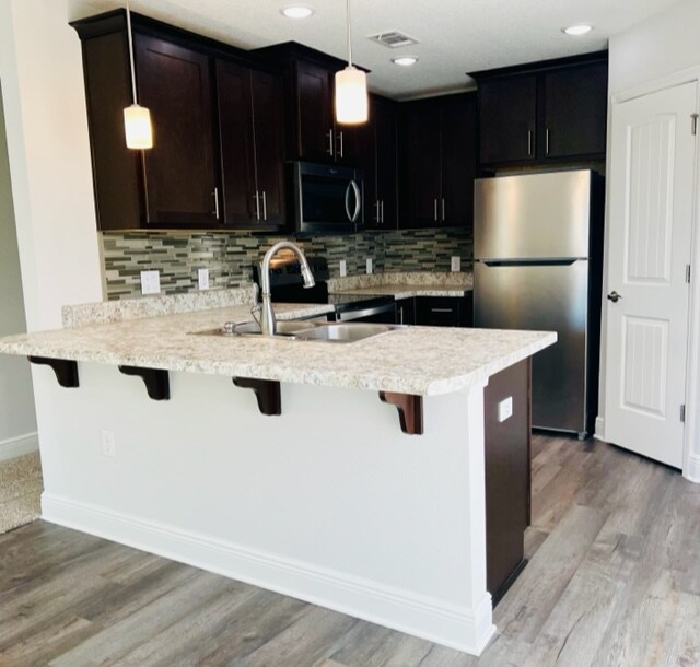 Foto principal - 8422 Rose Ave