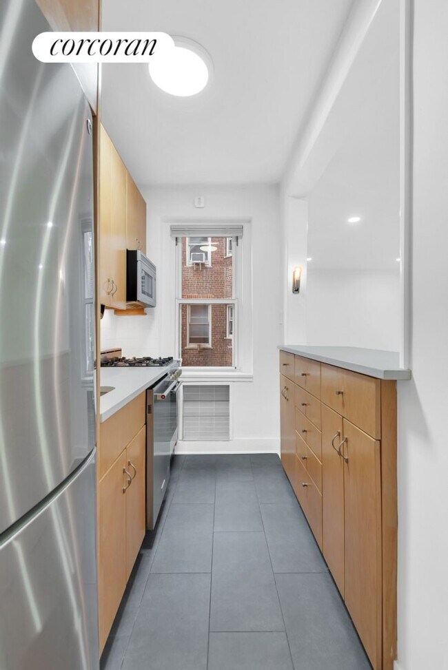 Foto del edificio - 7615 35th Ave