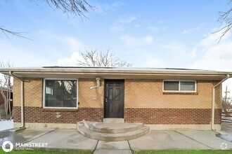 Building Photo - 1223 Lipan Dr