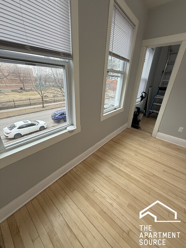 Foto del edificio - 3714 W Cortland St