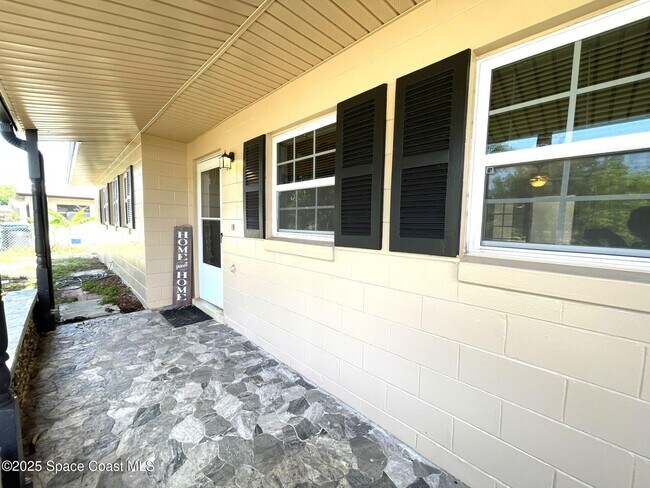 Foto del edificio - 1148 N Singleton Ave