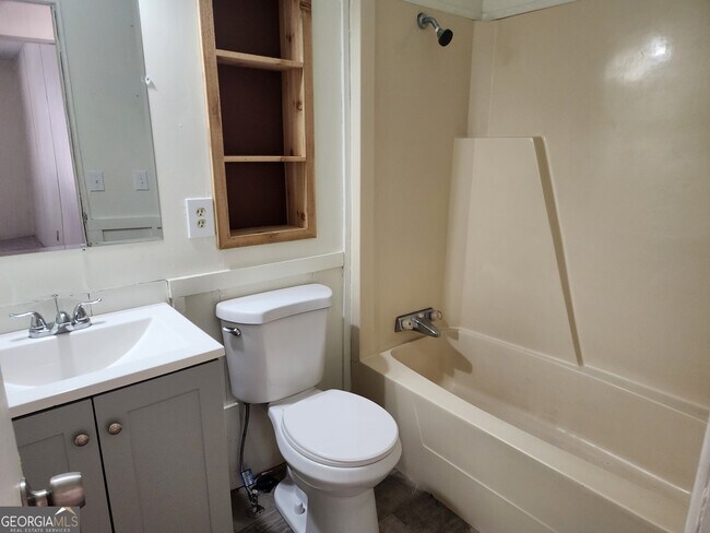 Foto del edificio - 918 Roscoe Davis Rd