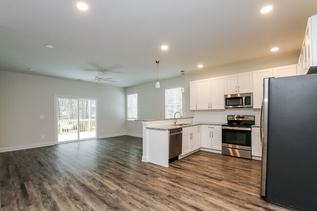 Building Photo - 2611 Caroline St