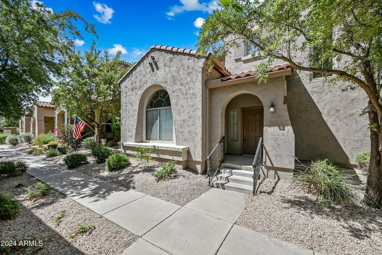 Primary Photo - 3651 W Thalia Ct