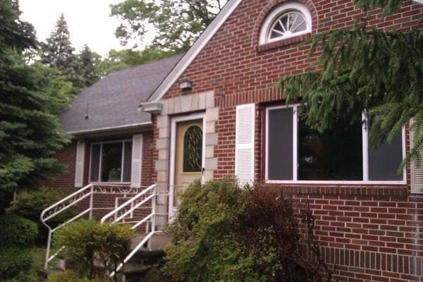Building Photo - 60 Longue Vue Ave
