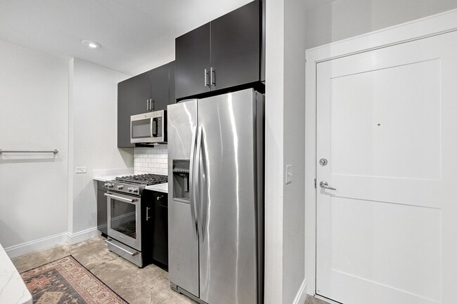 Foto del edificio - 905 Juniper St NE