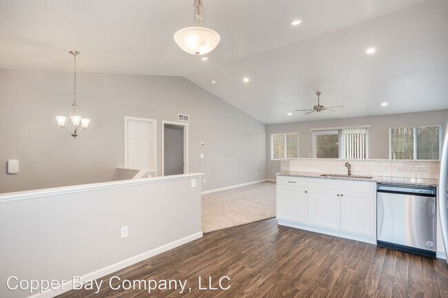 Foto del edificio - 4 br, 2 bath House - 4444 Soya Avenue
