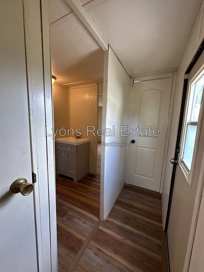 Foto del edificio - 2268 Carlisle Ln