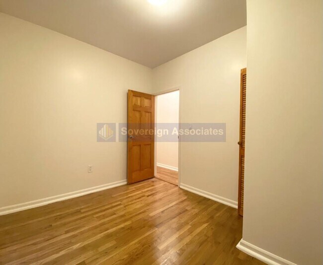 Foto del edificio - 3133 Broadway