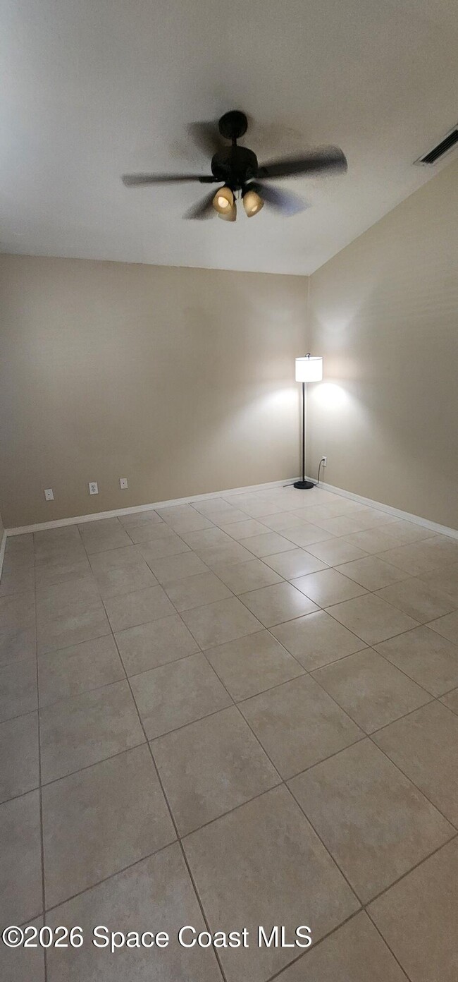 Building Photo - 3800 Sunbeam Ct