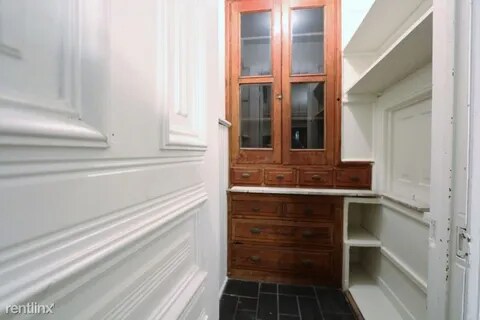 Building Photo - 1537 W Adams St