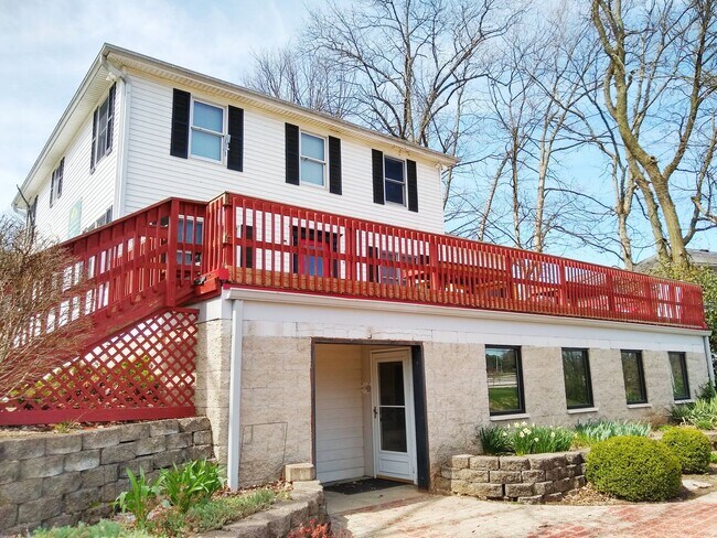 Building Photo - Stadium View - Residential