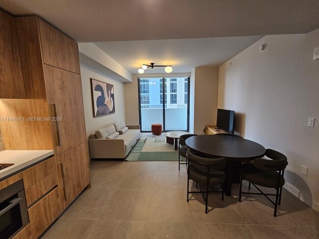 Foto del edificio - 11 NE 6th St