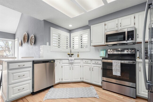 Kitchen - 4565 E Mexico Ave